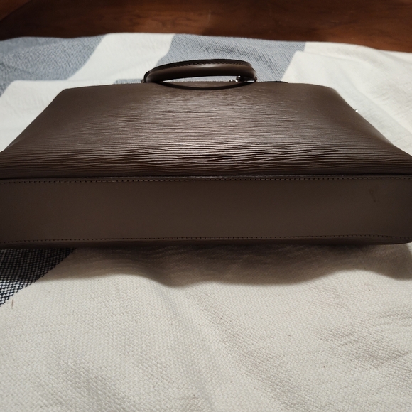 Authentic Louis Vuitton Porte-Documents Jour bag - Picture 9 of 16